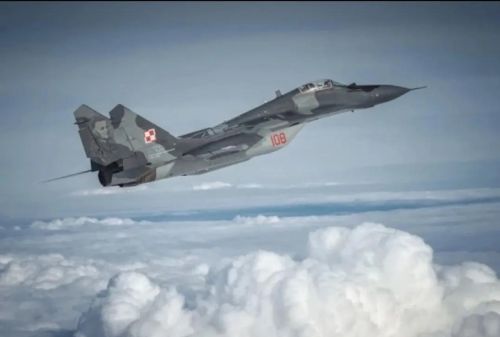 北约战机飞抵乌克兰，如果北约对俄罗斯宣战，俄能抵挡得住吗？