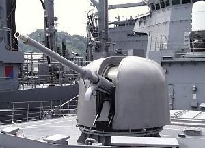 是军舰上的大炮厉害还是陆军的大炮厉害？为什么？