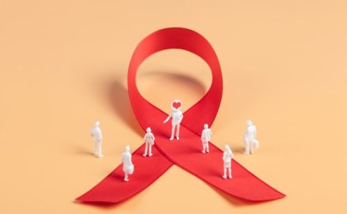 全球第5位艾滋病治愈者出现，停药4年没复发，这在医学上有哪些意义？离完全治愈艾滋病还有多远？