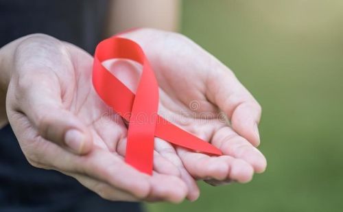 全球第5位艾滋病治愈者出现，停药4年没复发，这在医学上有哪些意义？离完全治愈艾滋病还有多远？