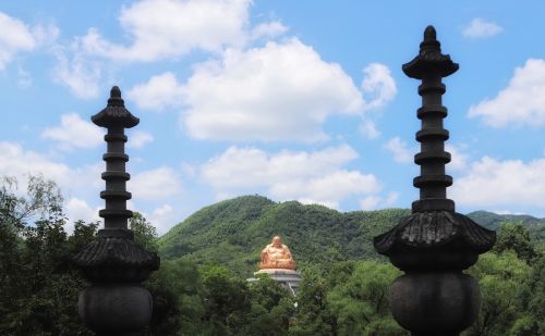 从青岛到普陀山游览，沿途的景点应该怎么走？