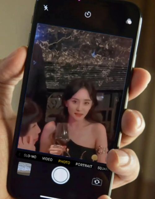 在路人的手机中杨幂和刘亦菲谁比较漂亮？
