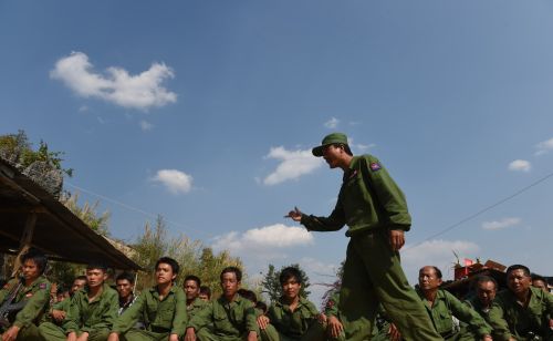 缅北少数民族武装不断与政府军发生冲突有什么历史渊源？