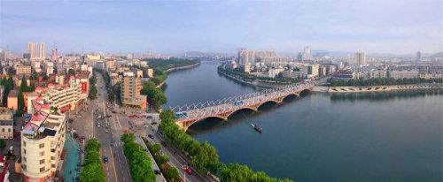 信阳离郑州那么远，离武汉却近，为什么被划入了河南？