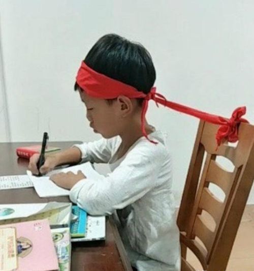 别人家小学三年级的孩子，做完作业就玩儿，从不上补习班，可为什么每次考试都很好？