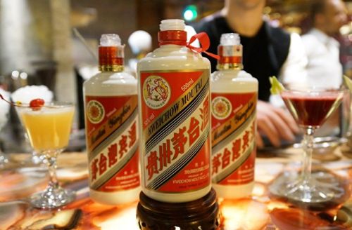 中国白酒，为什么不能走向全世界，而俄罗斯伏特加能销向全球？