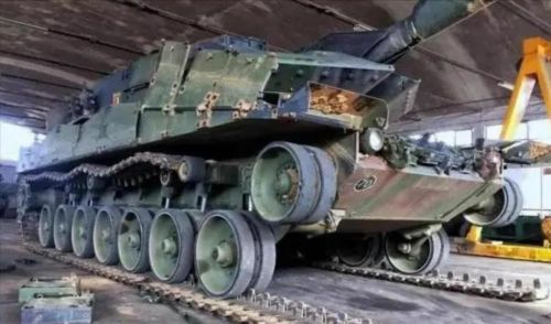北约最好的坦克要去乌克兰，在战场上将意味着什么？