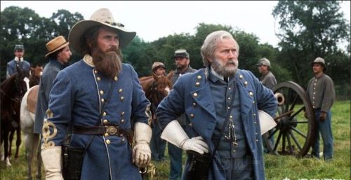 为什么很多美国南北战争题材的电影都将南方塑造成了正面形象，北方则是叛军强盗的形象？