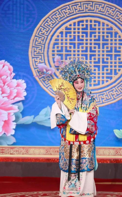 关于“京剧第一美人”李胜素，你有哪些不一样的看法？