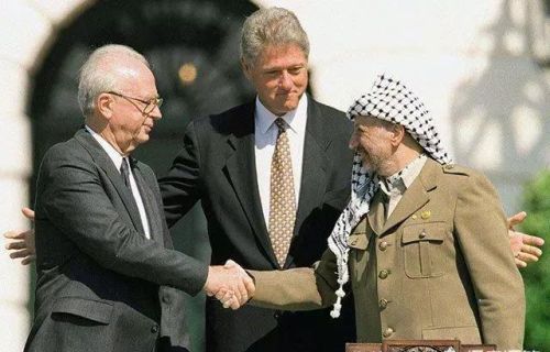 巴勒斯坦在联合国可以升国旗了，但是美国和以色列不承认，现在的巴勒斯坦是国家吗？