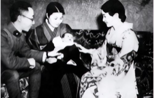 末代皇帝溥仪的亲侄女爱新觉罗慧生，为什么在日本一座山里殉情自杀？