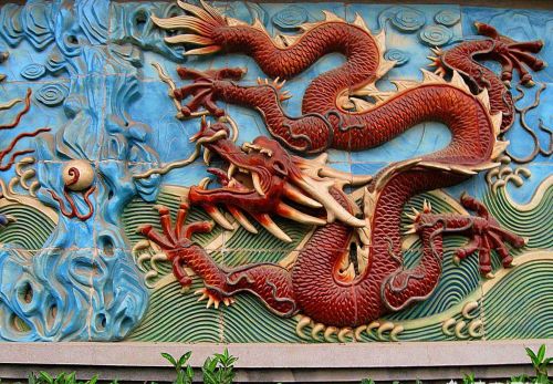 中国有很多神话传说，是怎么来的？是古人凭空编的还是真实的夸大？