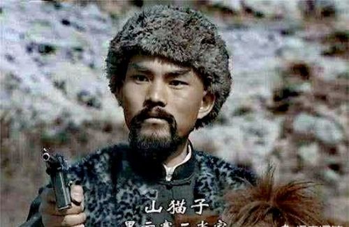 《亮剑》中黑云寨二当家山猫子为什么要杀魏和尚？