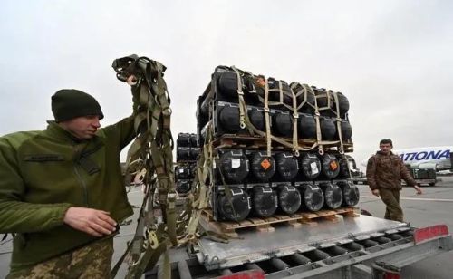 法国正在阻止欧盟向乌克兰提供弹药，欧洲会变天吗？