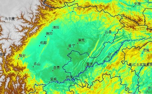 战国时都说蜀中富庶，秦国得蜀中奠定灭六国的基础，而三国时诸葛亮却说益州疲弊，这是为什么？