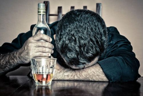 一个人染上酒瘾是什么感觉？如何戒掉酒瘾？