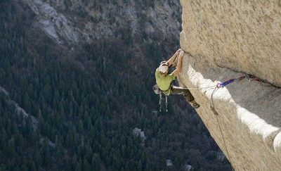 如何正确入门攀岩运动？