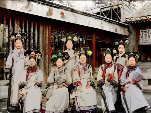 清朝老照片有清秀的待嫁大小姐大户人家6个小妾和青楼卖唱的女子