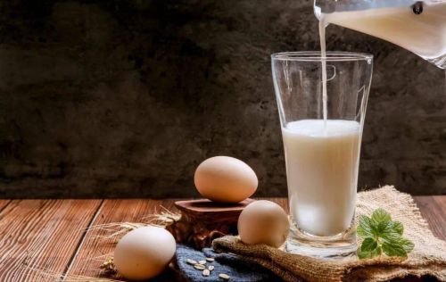 牛奶和奶粉有什么区别？应该怎么选？
