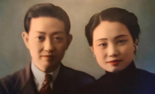 1921年，梅兰芳娶二妻福芝芳。新婚之夜，他溜进原配房间到深夜。