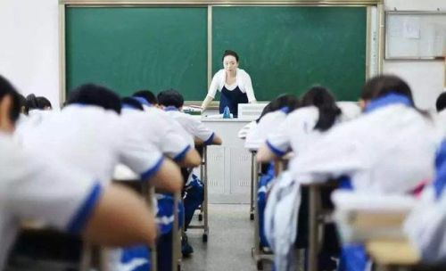深圳一家长声讨奇葩家长：过度维权把好老师作佛系，祸害了整个班
