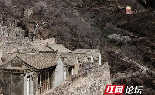 北京西郊藏着一座“小布达拉宫”，难念的村名竟是最美古村落
