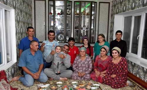 寡妇和未婚女性泛滥，塔吉克斯坦是如何成为“寡妇国”的？