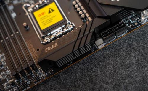 速度与激情PCIe5.0 SSD—影驰名人堂HOF EXTREME 50 M.2开箱分享