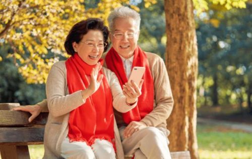 终于找到了老年人对抗衰老的方法，这4点要记住，晚年生活幸福！