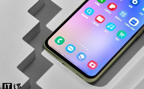 【IT之家开箱】三星Galaxy A54鲜柠绿手机图赏：简约，时尚，清新