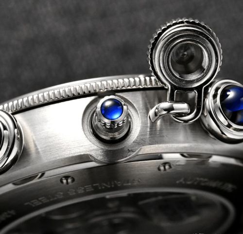 有哪些卡地亚是专为“男士设计”的腕表，有阳刚气的？