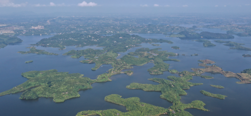 重庆的“千岛湖”，西南地区最大的人工湖，水位下降出现大批古墓