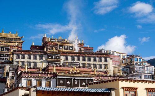 云南规模最大的藏传佛教寺院——噶丹·松赞林寺