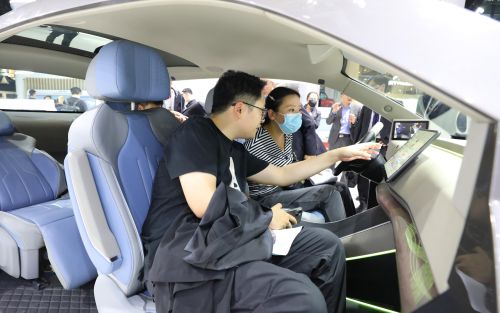 （新华全媒＋）上海车展：“智能+低碳”新趋势