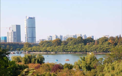 西安稳居第四，天津落后南京，中国十大新一线城市排行榜