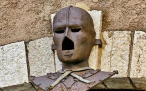 法国“铁面人”：被囚禁34年，去世后，他的所有痕迹被销毁