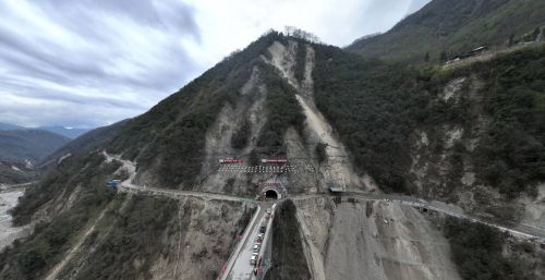 隧道累计进尺突破2000米 海螺沟景区道路灾后恢复重建工程加速“生长”