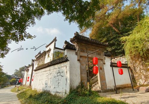 浙江省衢州市著名4A级景区，就在龙游县，游客还不多，你去过吗？