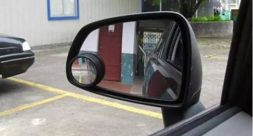 车辆的后视小圆镜有用吗？