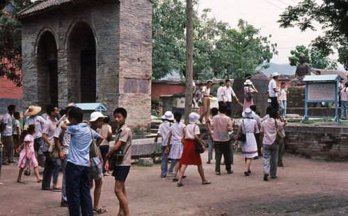 罕见老照片：一个美国小学老师，1983年突然来到少林寺