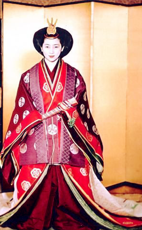 日本武烈天皇：9岁上位，娶亲娘，性残暴，为何18岁就死掉了？