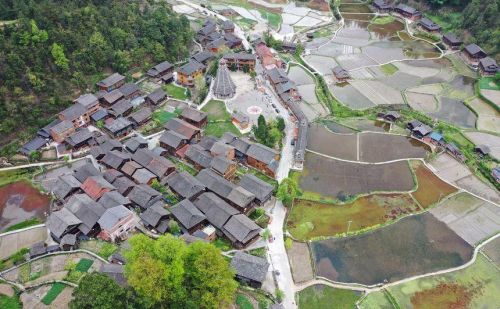 贵州剑河：洞脚村，600年侗寨春景如画