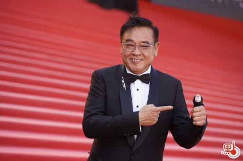  香港电影金像奖颁奖礼今晚举行，杨紫琼、刘德华、许鞍华等红毯亮相