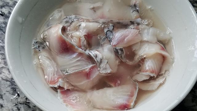 鱼片的家常做法简单（鱼片这样做才够味）(3)