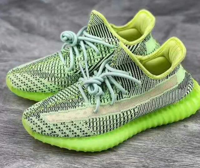 adidasyeezy什么时候发售（ADIDASYEEZY怎么选来看看吧）(4)