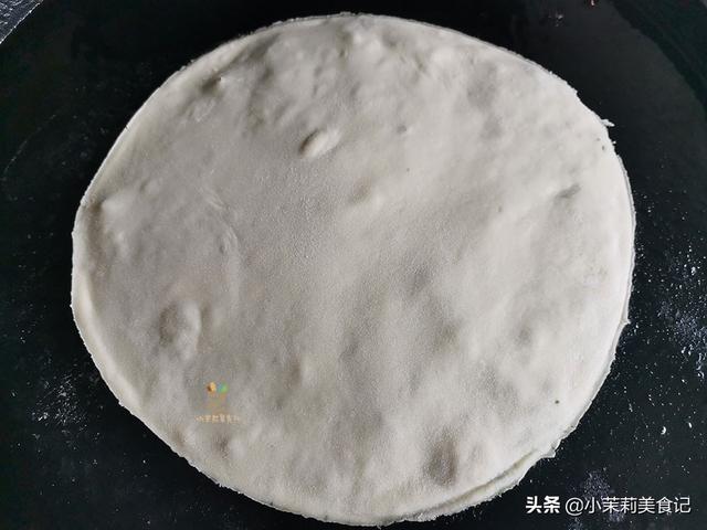 茴香馅正宗馅饼的和面法（7月茴香正嫩做馅饼真香）(13)