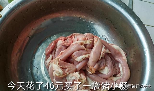 猪小肠最好吃的做法简单（猪小肠这样做比猪大肠好吃）(3)