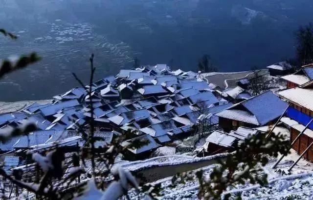 贵州梵净山的冬天雪景（初雪来临梵净山下雪了）(16)