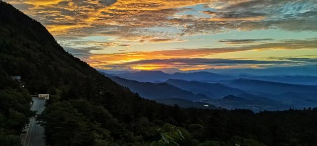 云霞如幻，许你一座最美峨眉山（许你一座最美峨眉山）(14)