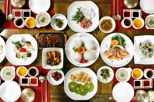 韩国旅游局晒出“满汉全席”，却被网友怼下线：不如自家年夜饭